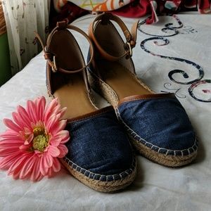 Adorable G.H. Bass & Co. Sandals